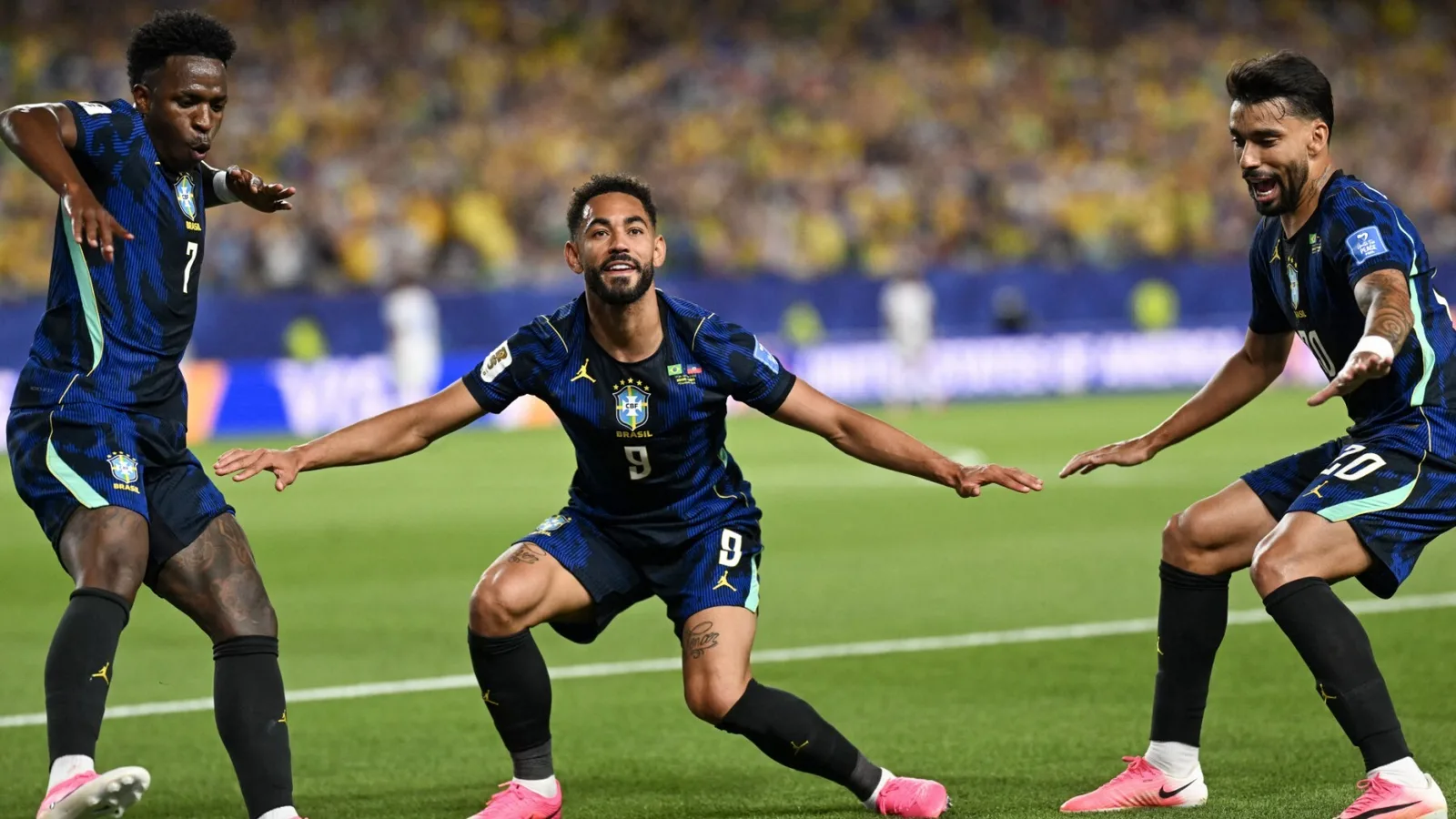 Matheus Cunha marca em goleada do Manchester United na Champions