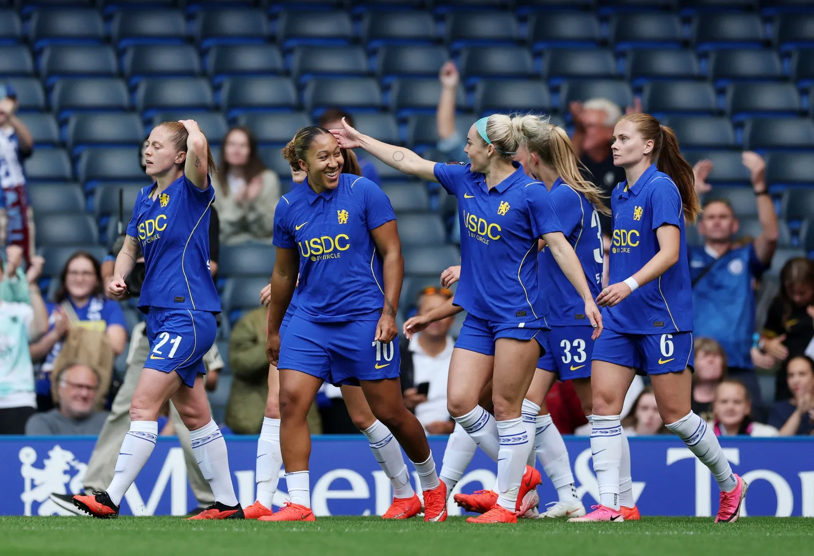 Chelsea cria políticas de apoio à maternidade para jogadoras