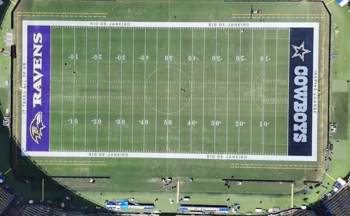 Maracanã prepara gramado para primeiro jogo da NFL no Rio de Janeiro
