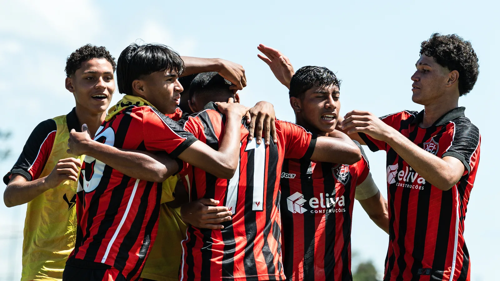Vitória marca seis e supera Atlético-GO pelo Brasileiro Sub-17