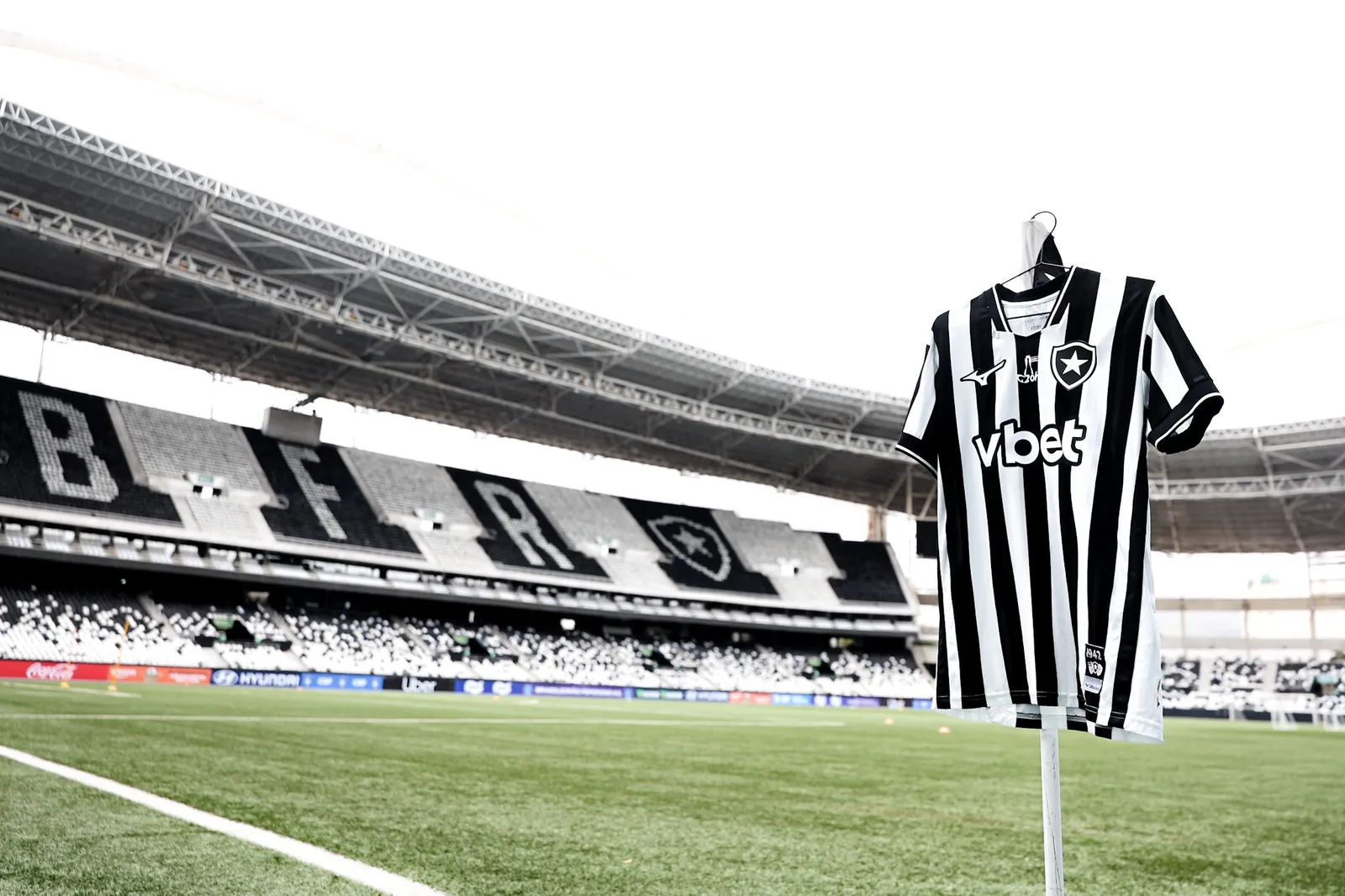 Botafogo e Grêmio duelam no Nilton Santos pelo Brasileirão