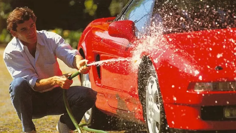 Honda NSX ligado a Ayrton Senna será leiloado em Londres