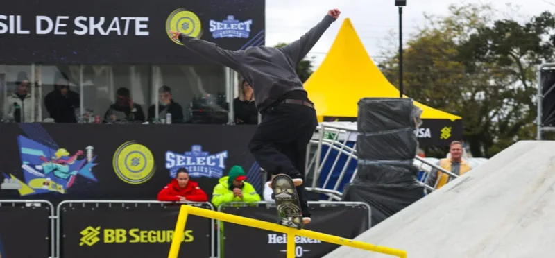 Curitiba coroa vencedores na abertura do Circuito Banco do Brasil de Skate