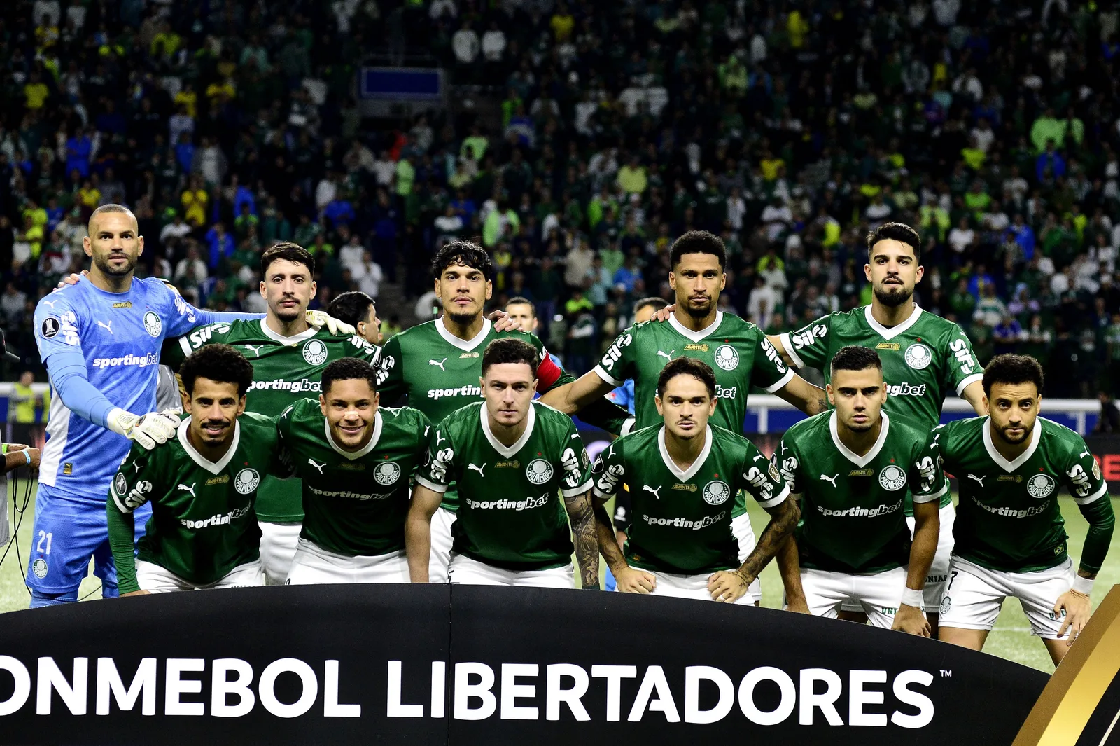 Palmeiras enfrenta a LDU com suspensão e três desfalques por lesão