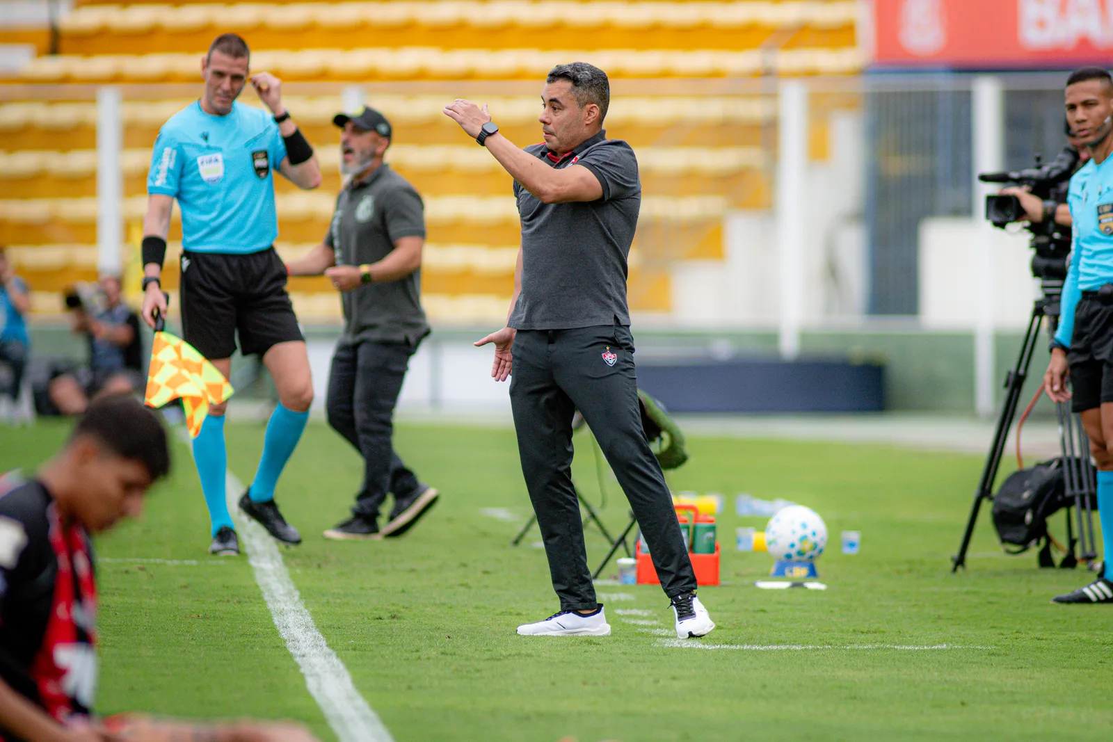Jair Ventura valoriza empate do Vitória fora de casa contra o Mirassol