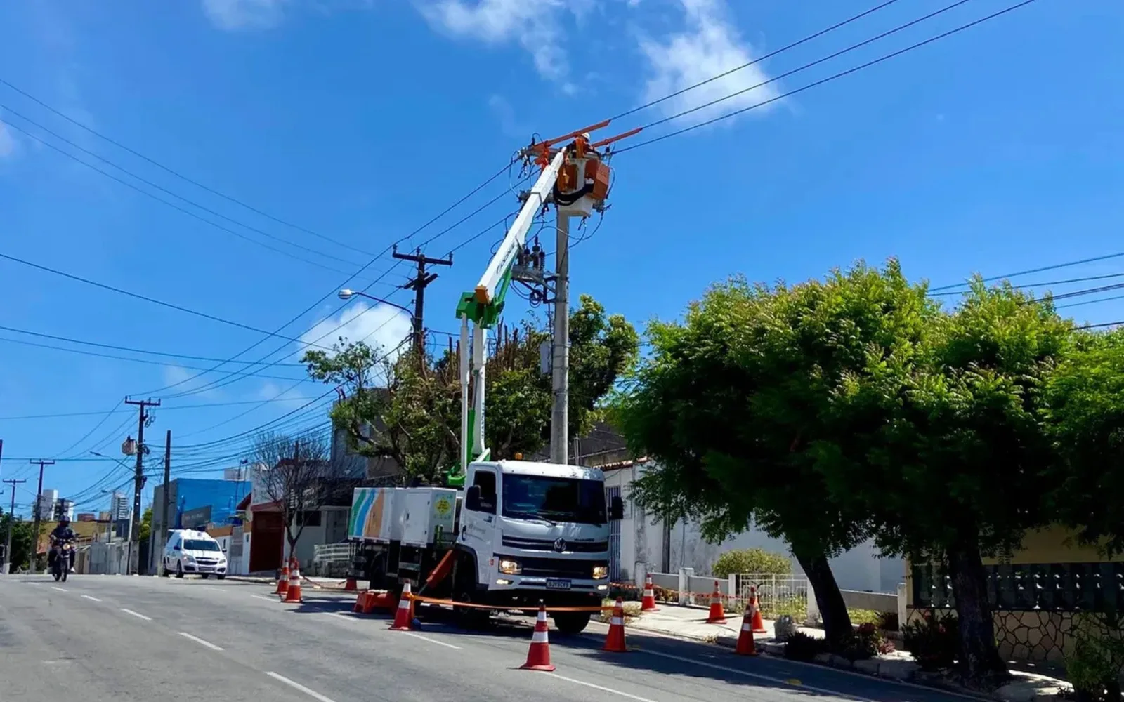 Salvador terá cortes programados de energia em nove bairros nesta terça