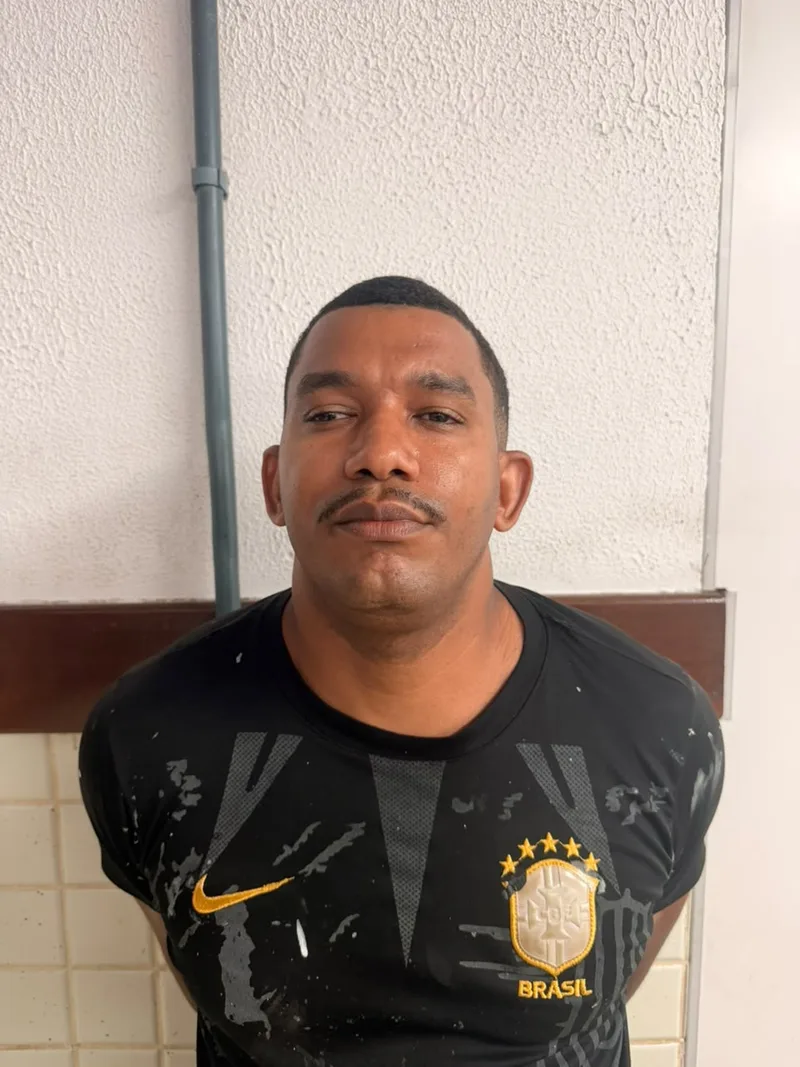 Líder do Comando Vermelho é preso após fugir de operação em Salvador