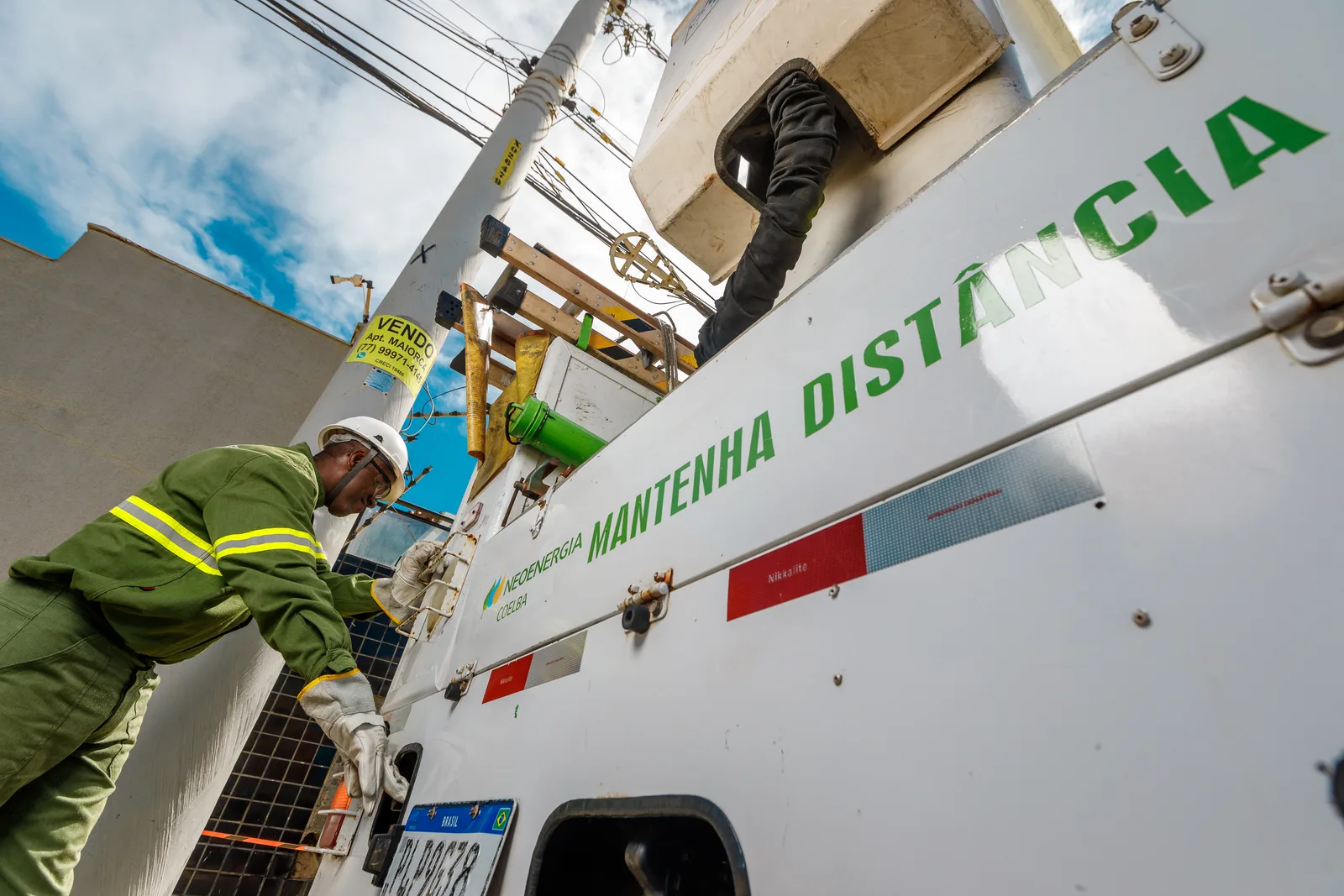 Oito bairros de Salvador terão cortes programados de energia nesta quarta
