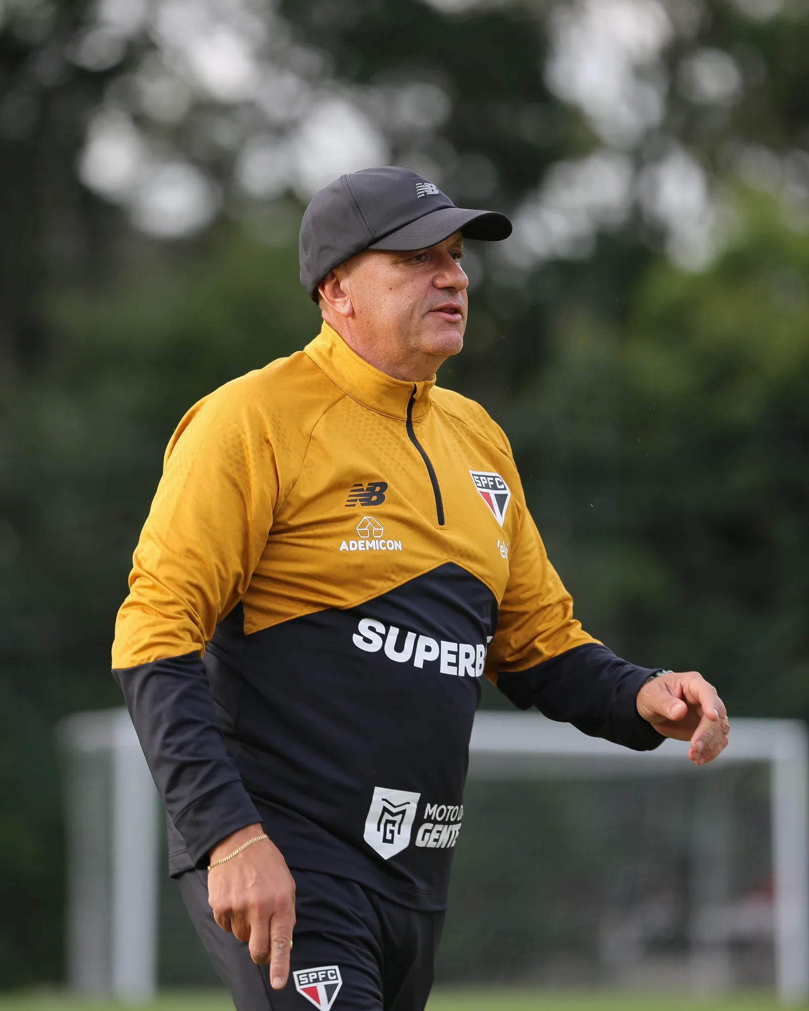 São Paulo mantém comissão fixa após saída de James Freitas