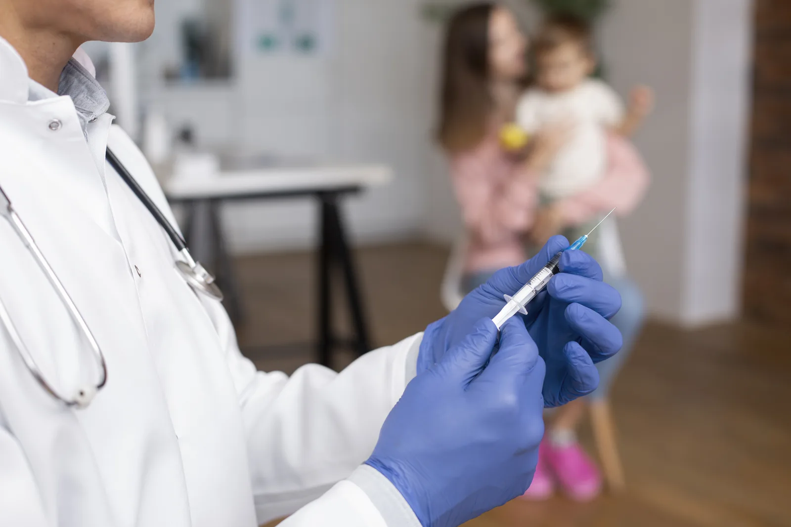 Anvisa autoriza vacina contra meningite para bebês a partir de 6 semanas