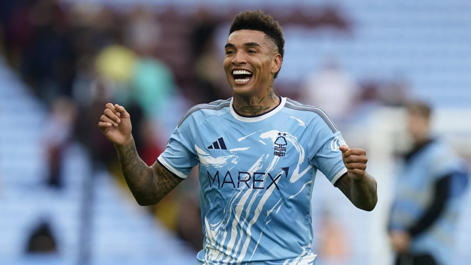 Igor Jesus decide, enquanto brasileiros ganham espaço na Premier League
