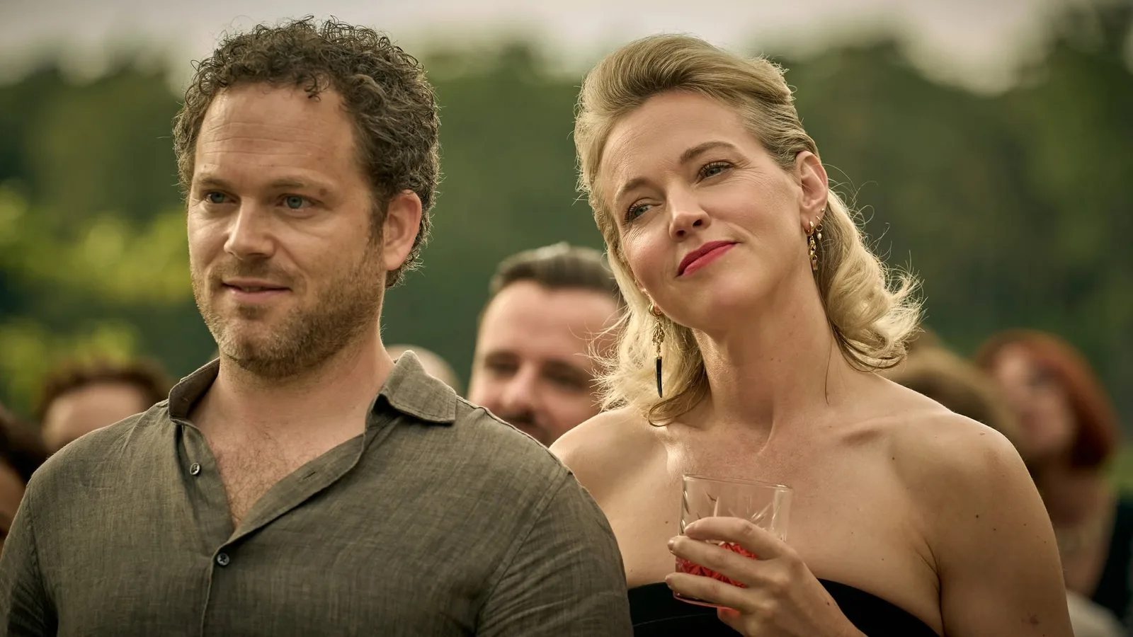 As Amigas do Clube: série de mistério da Netflix tem sete episódios