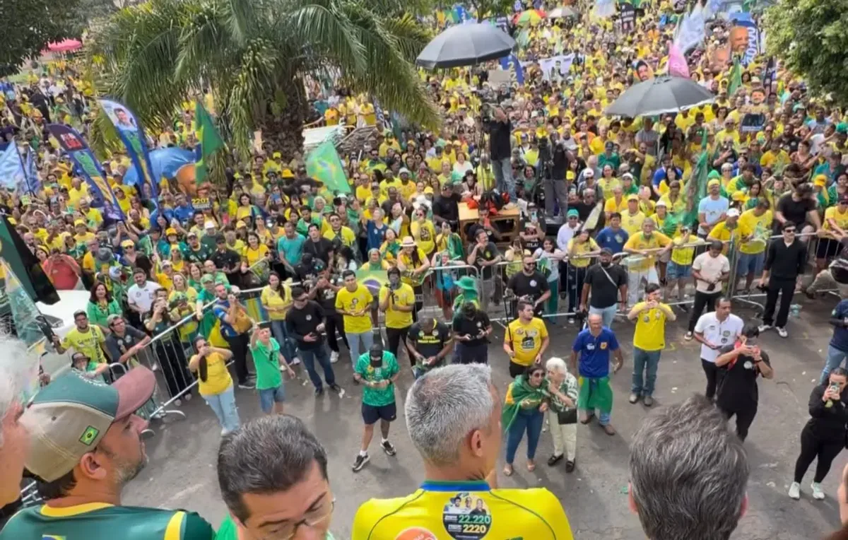 Ato em Goiânia reúne aliados de Bolsonaro em críticas a Lula e Alexandre de Moraes