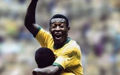 Pelé estreia pelo Santos aos 15 anos e marca em amistoso em Santo André