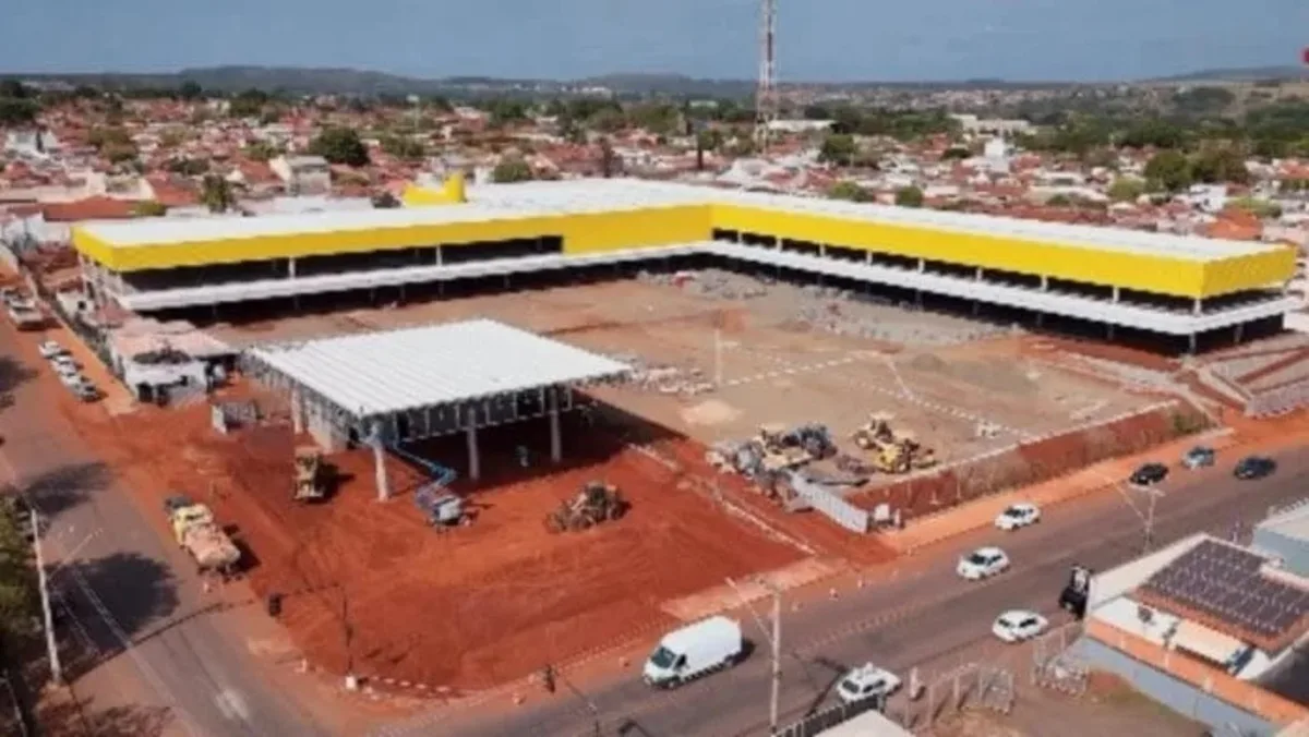 Fazendinha, estádio do Boa Esporte, dá lugar a supermercado em Ituiutaba