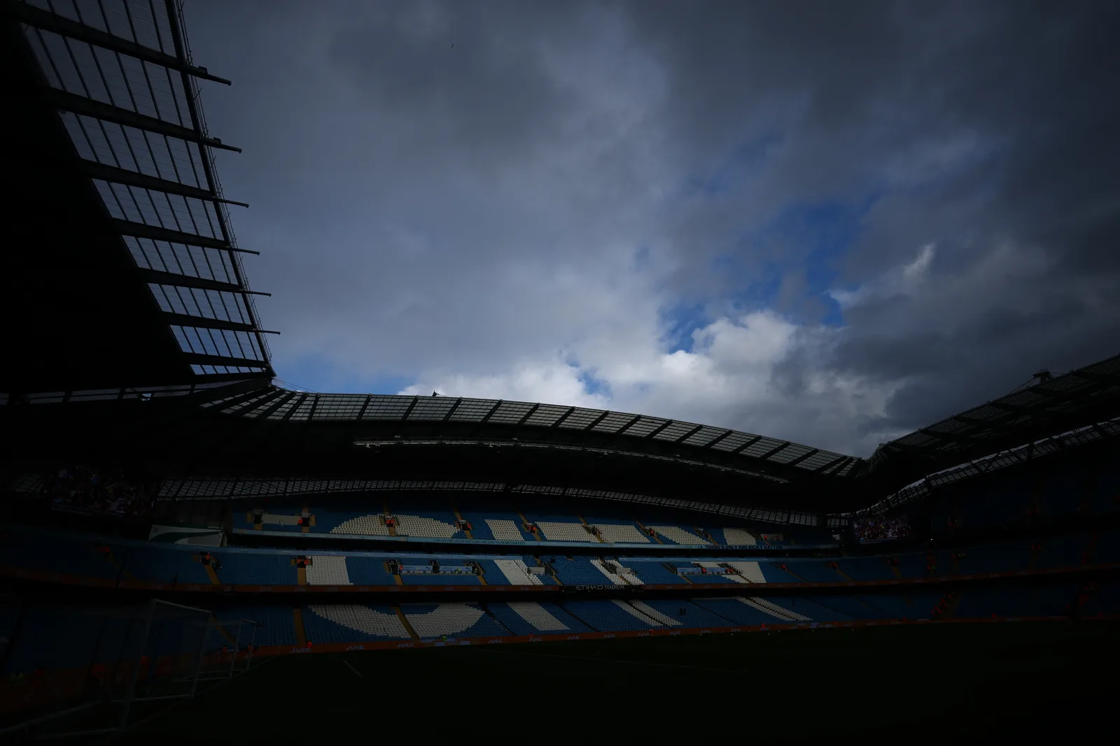 Manchester City é condenado em quase todas as 115 acusações financeiras