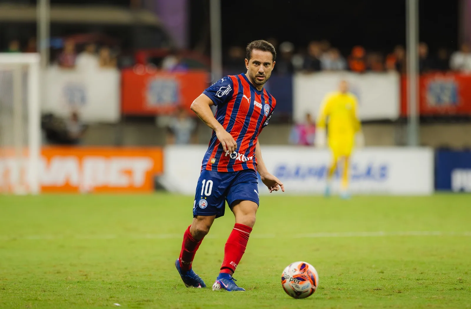 Everton Ribeiro vive temporada com menor número de jogos desde 2011