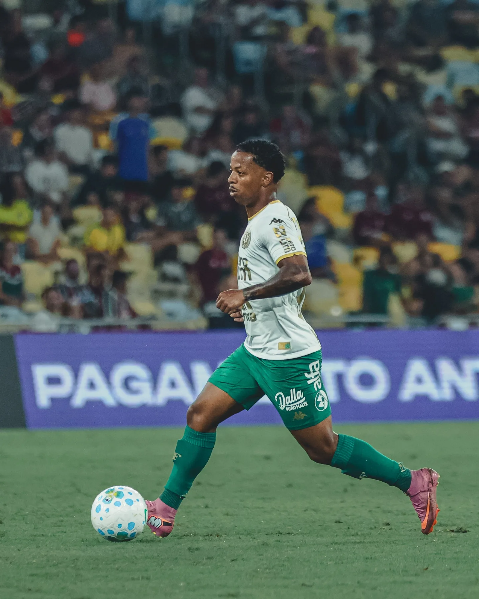Ênio rescinde com a Chapecoense e encaminha ida para a Arábia Saudita