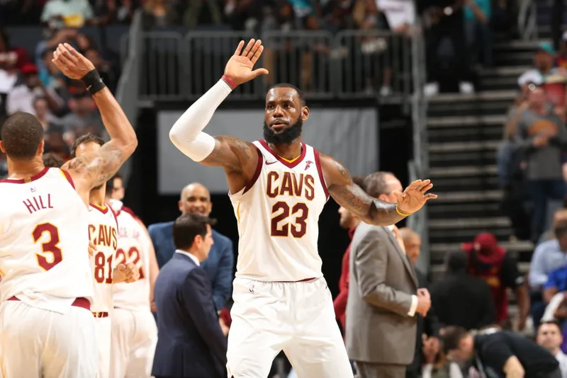 Locutor do Cleveland Cavaliers visita CT do Vitória em Salvador