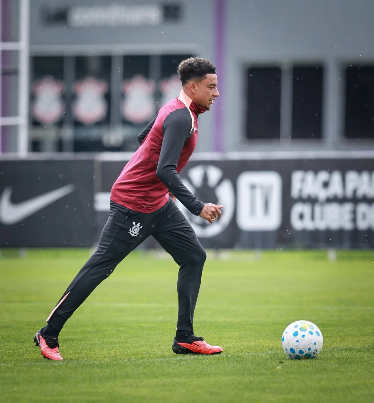 Corinthians prepara time alternativo para enfrentar o Flamengo no Brasileiro