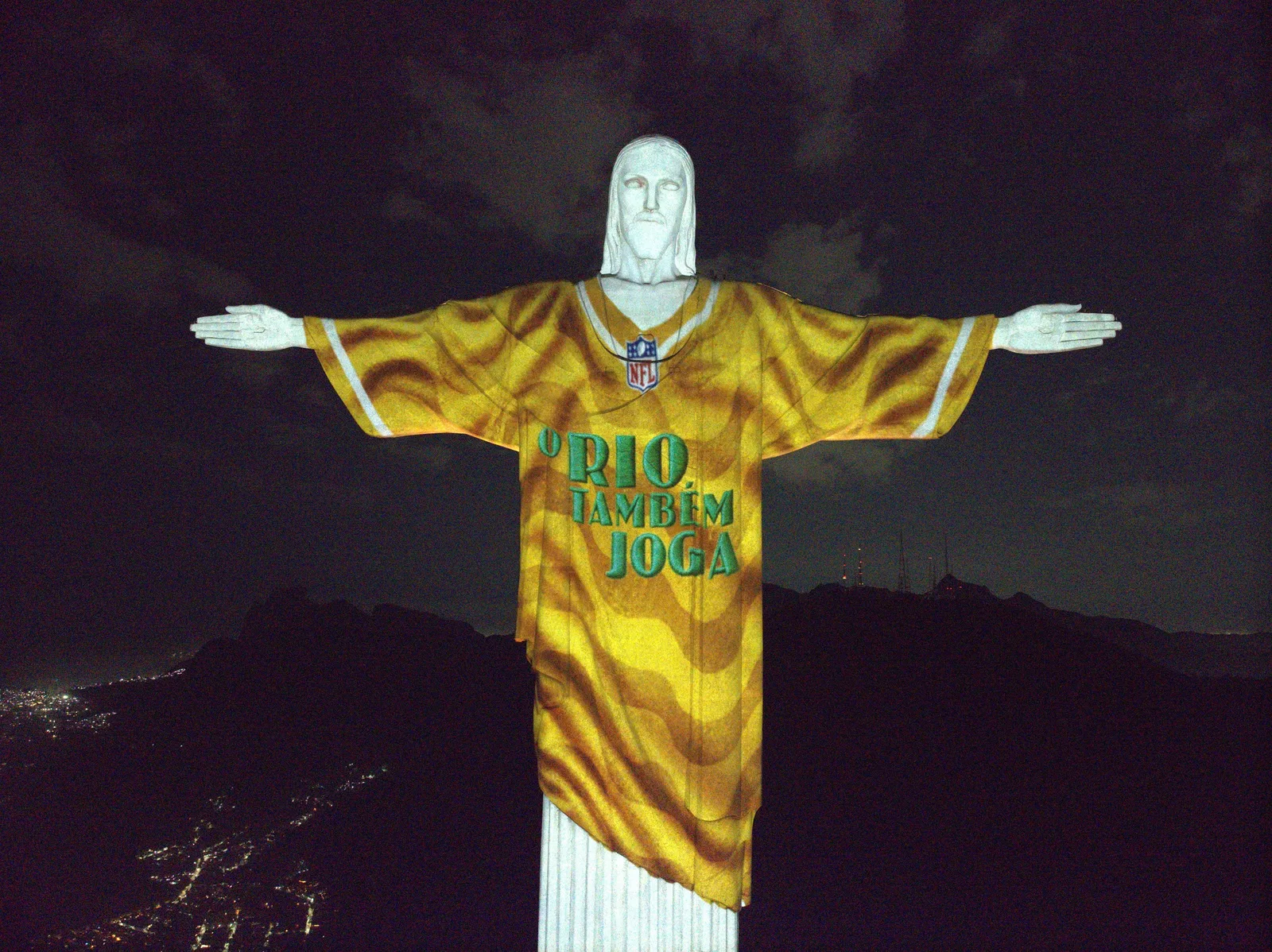 Cristo Redentor ganha projeções para promover jogo da NFL no Rio