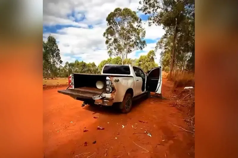 Hilux furtada capota durante fuga e leva à prisão de homem em Cristalina