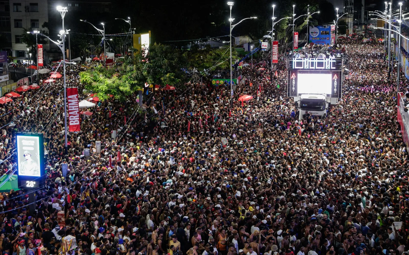 Salvador prepara festa de 2027 com atrações em blocos e camarotes