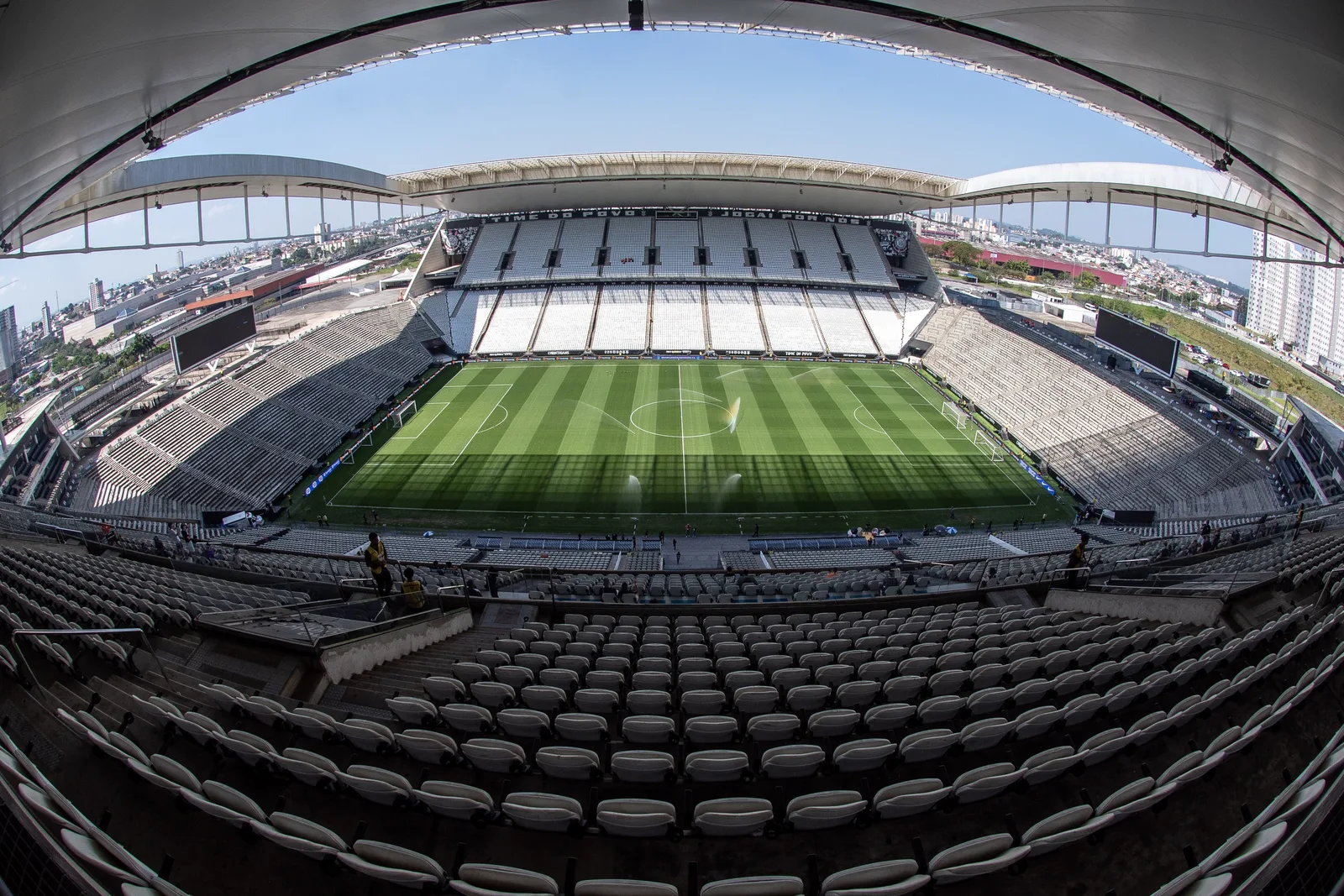 Corinthians propõe à Caixa quitar dívida da Arena com direitos de nome