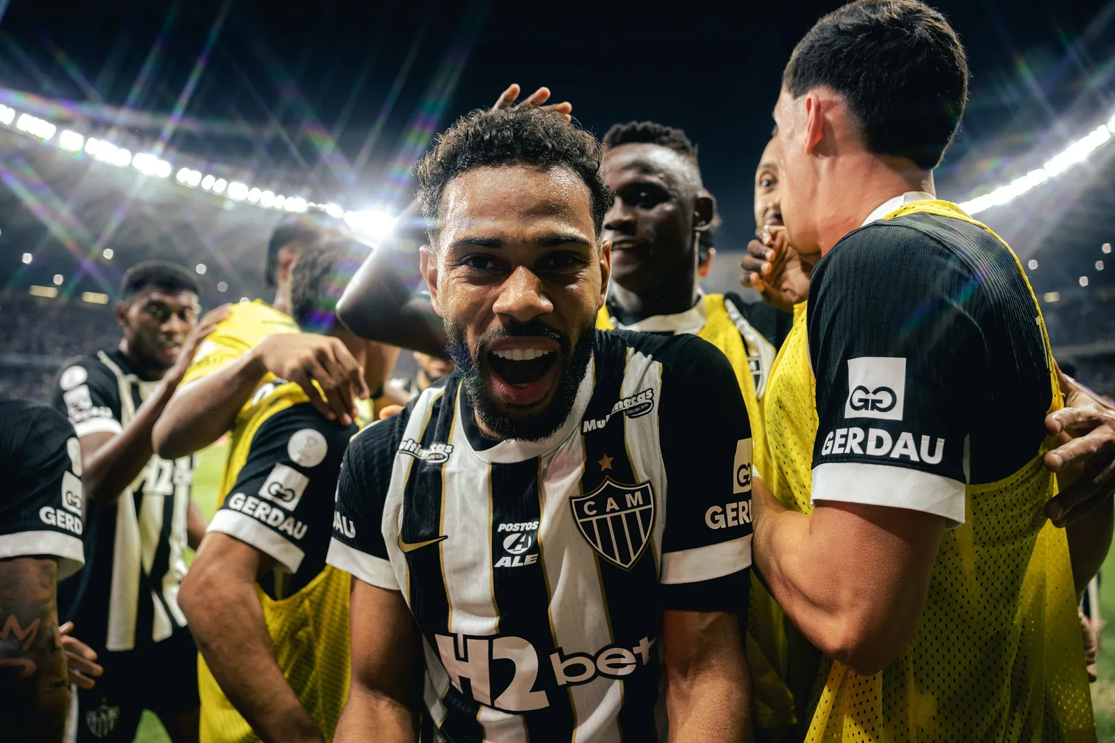 Renan Lodi vê desabafo como ponto de virada no Atlético-MG
