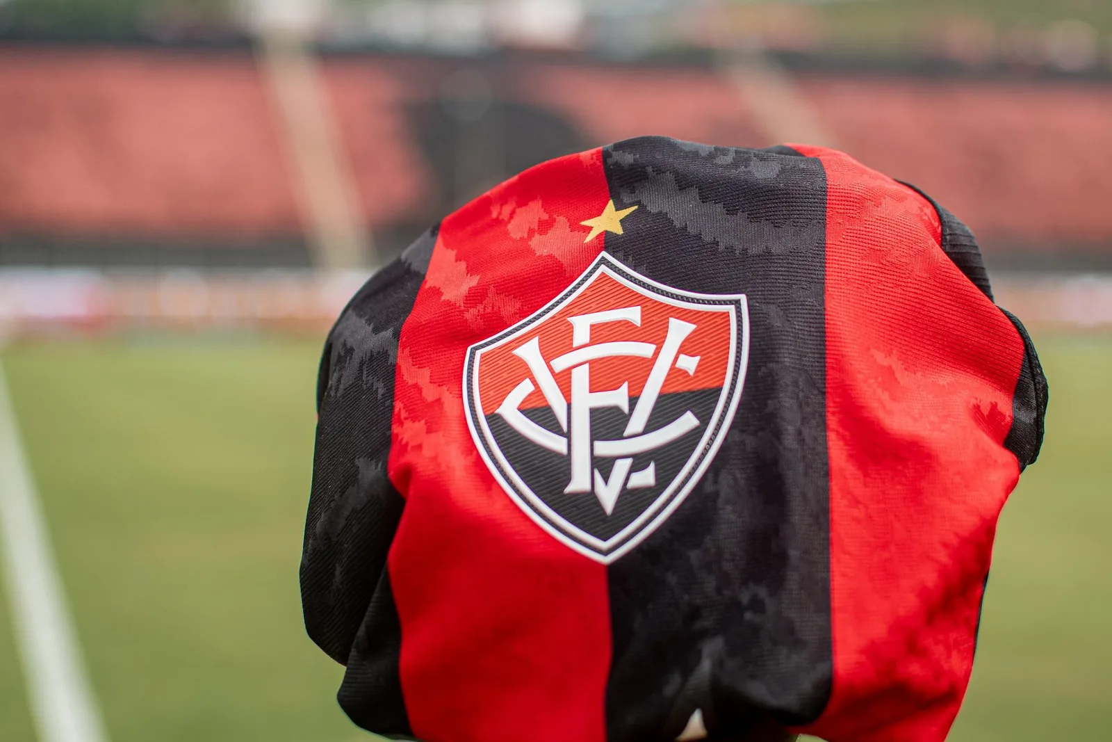 Ignacio Laquintana é regularizado e pode estrear pelo Vitória contra o Mirassol