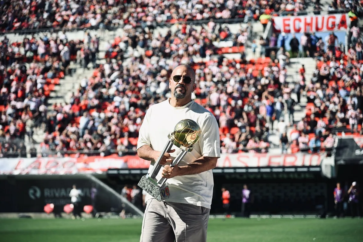 Verón lidera mudanças no Estudiantes antes de duelo com o Corinthians