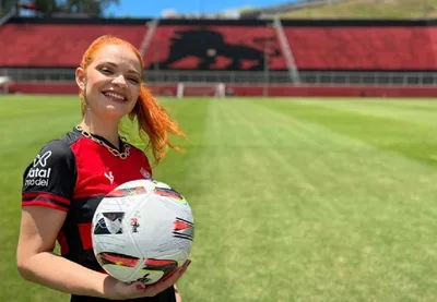 Fatal Model oferece mais de R$ 100 milhões por camisa de Corinthians e Flamengo