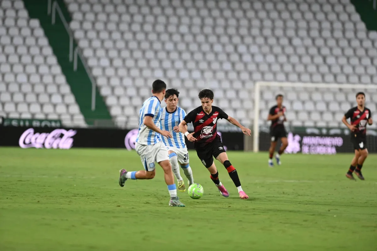 Athletico Paranaense conquista Mundial Juvenil nos pênaltis contra o Racing