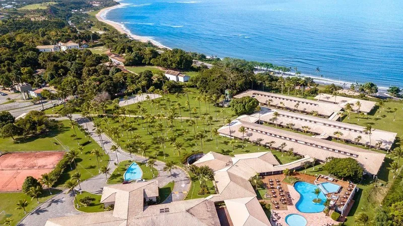 Vigilância Sanitária fiscaliza resort após hóspedes relatarem mal-estar na Bahia