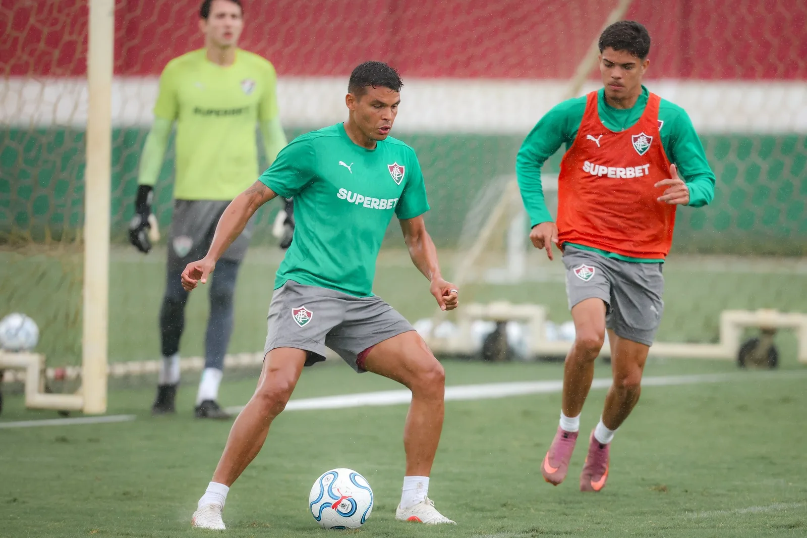 Marcão ganha reforços e mantém dúvida na zaga para enfrentar o Platense