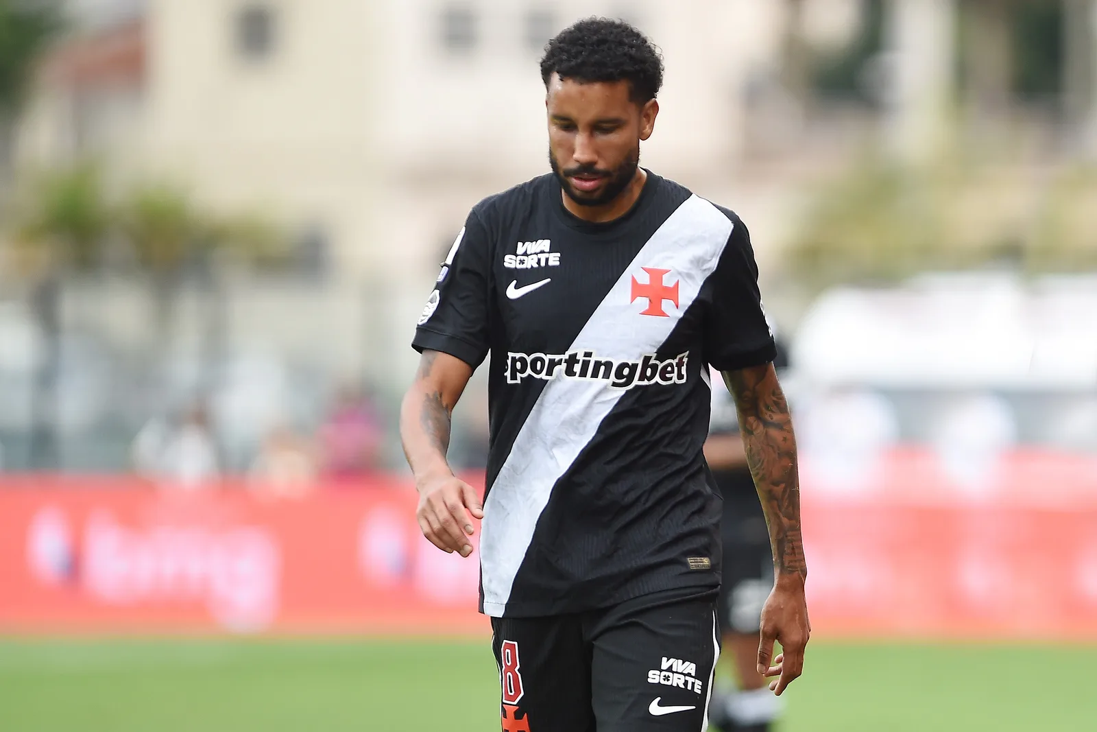 Vasco avalia nove jogadores com vínculo perto do fim da temporada