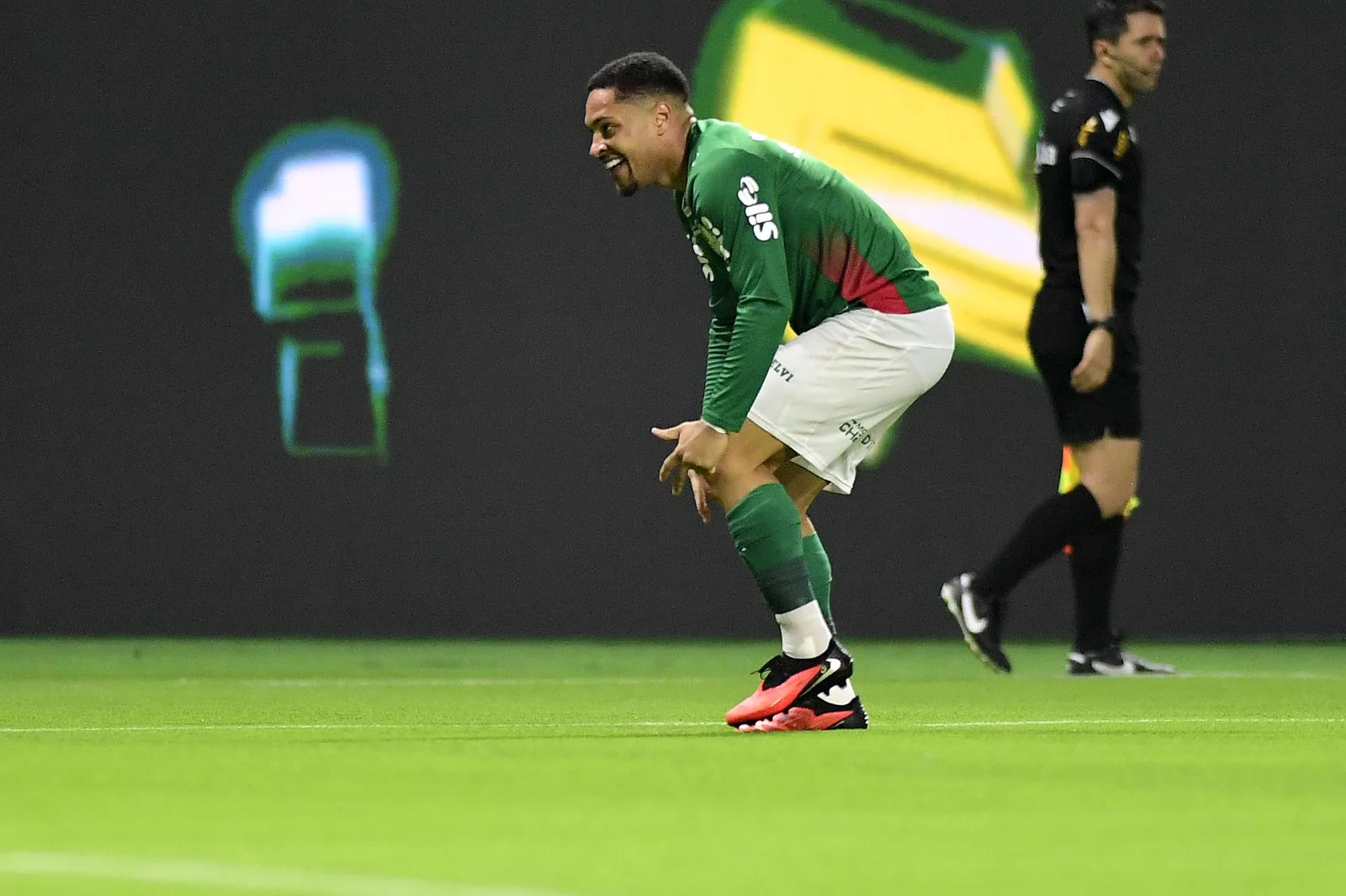 Andreas Pereira lidera avaliações do Palmeiras; Vitor Roque marca no segundo tempo