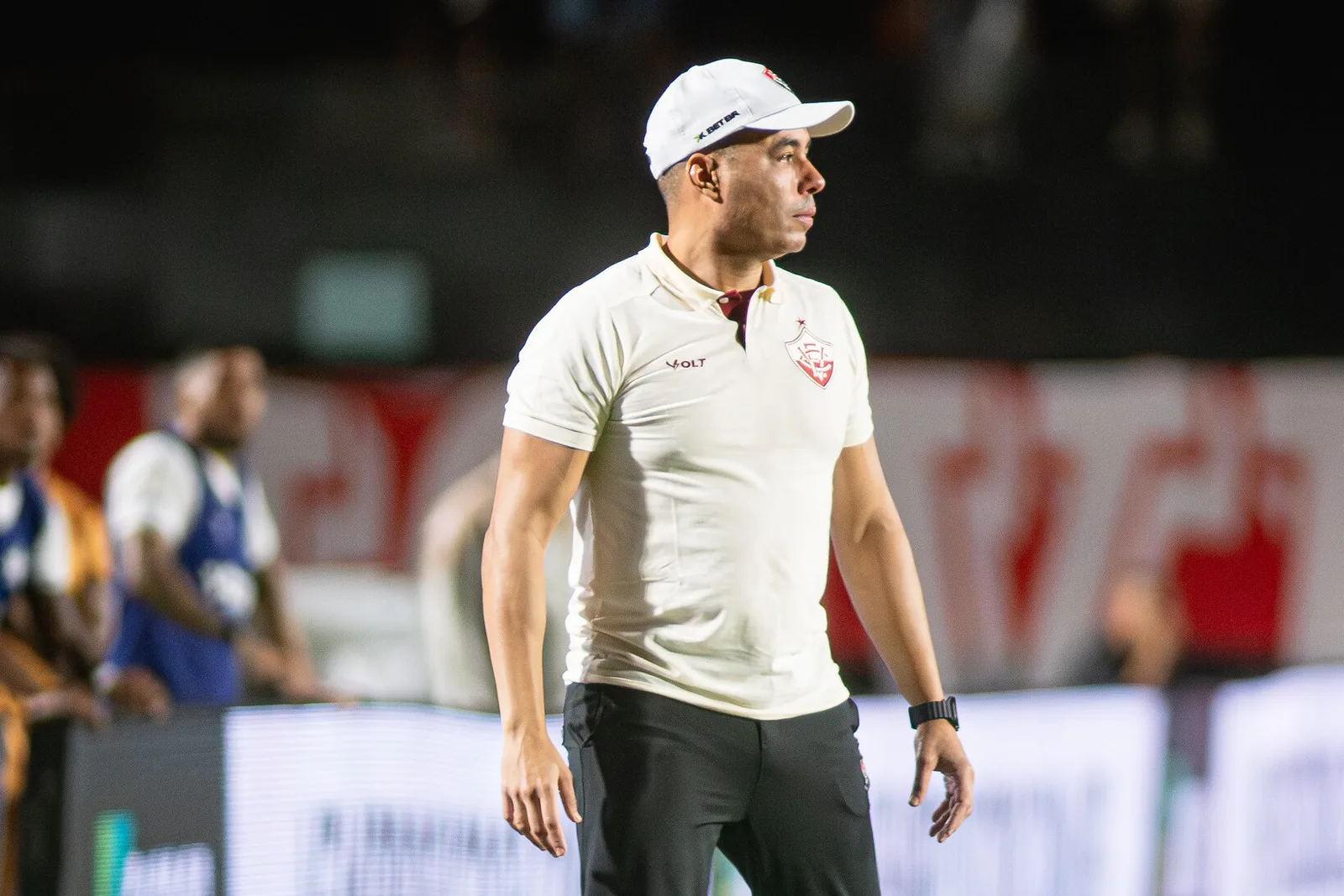 Jair Ventura pede reação do Vitória após derrota para o Cruzeiro